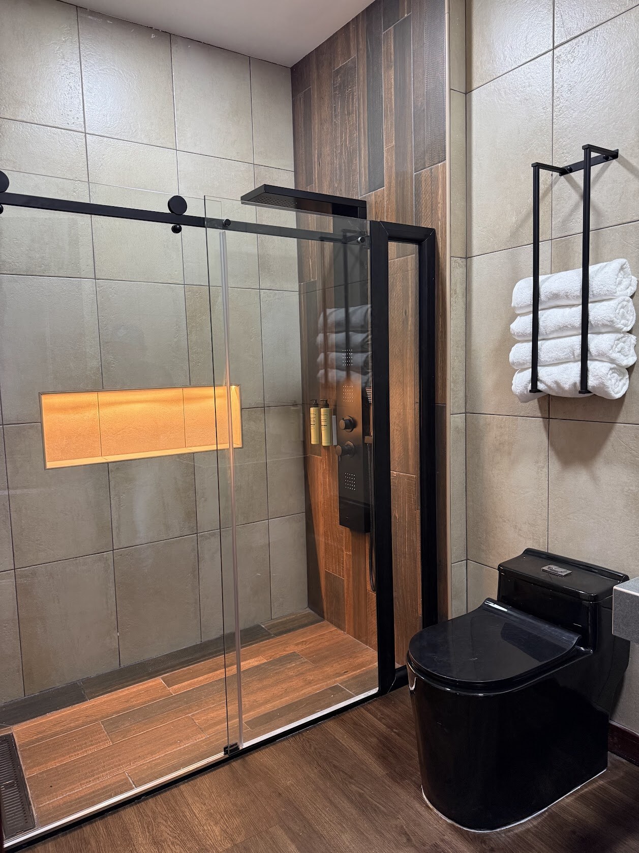 Baño amplio de la habitación 1